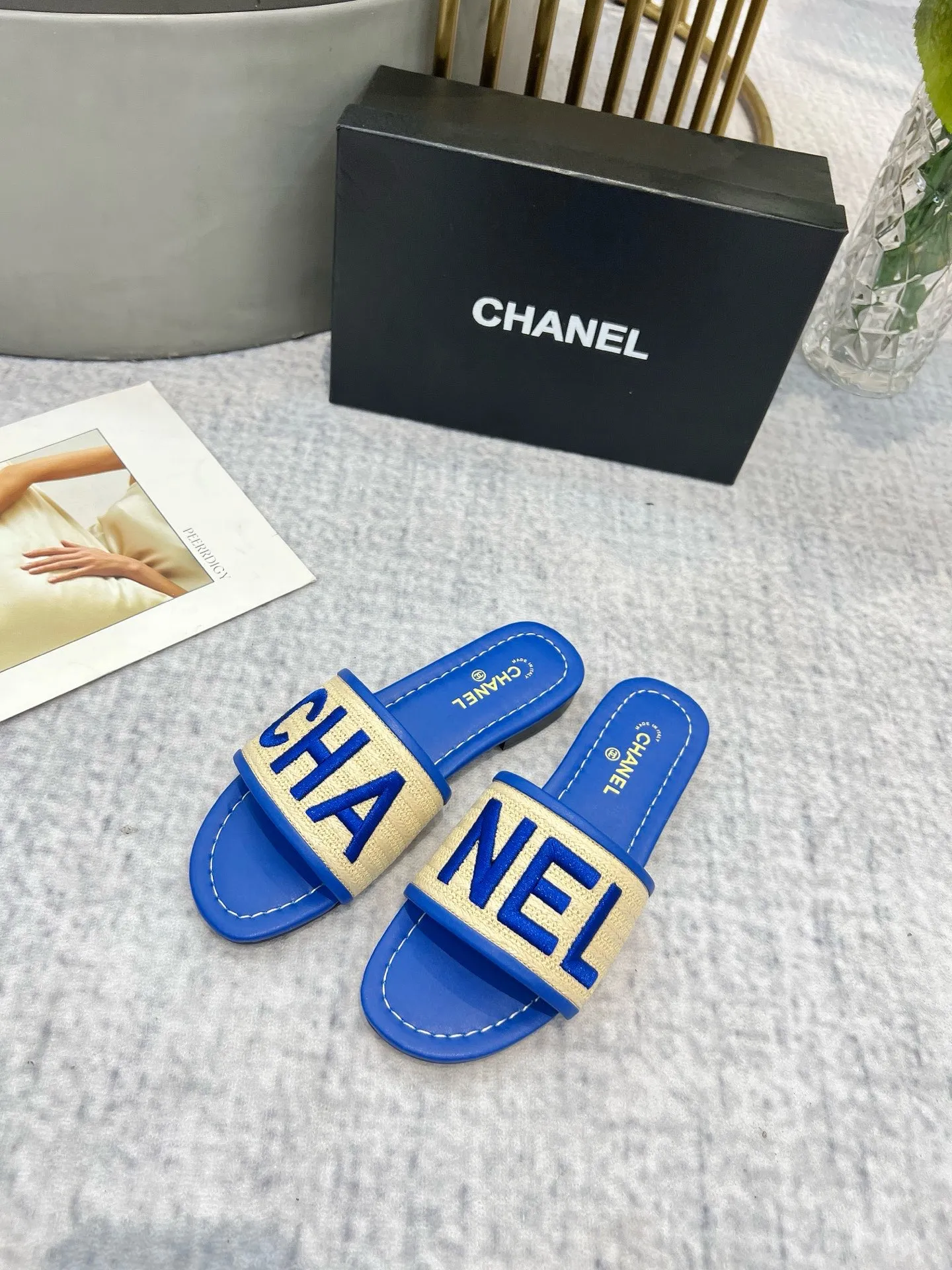 💕💕Factory direct selling price p340💕💕 Genuine leather sole +30 CHANEL, the upper uses three-dimensional electric embroidery technology, the upper foot is comfortable, soft and breathable, must-have size 35-43, leather sole +30